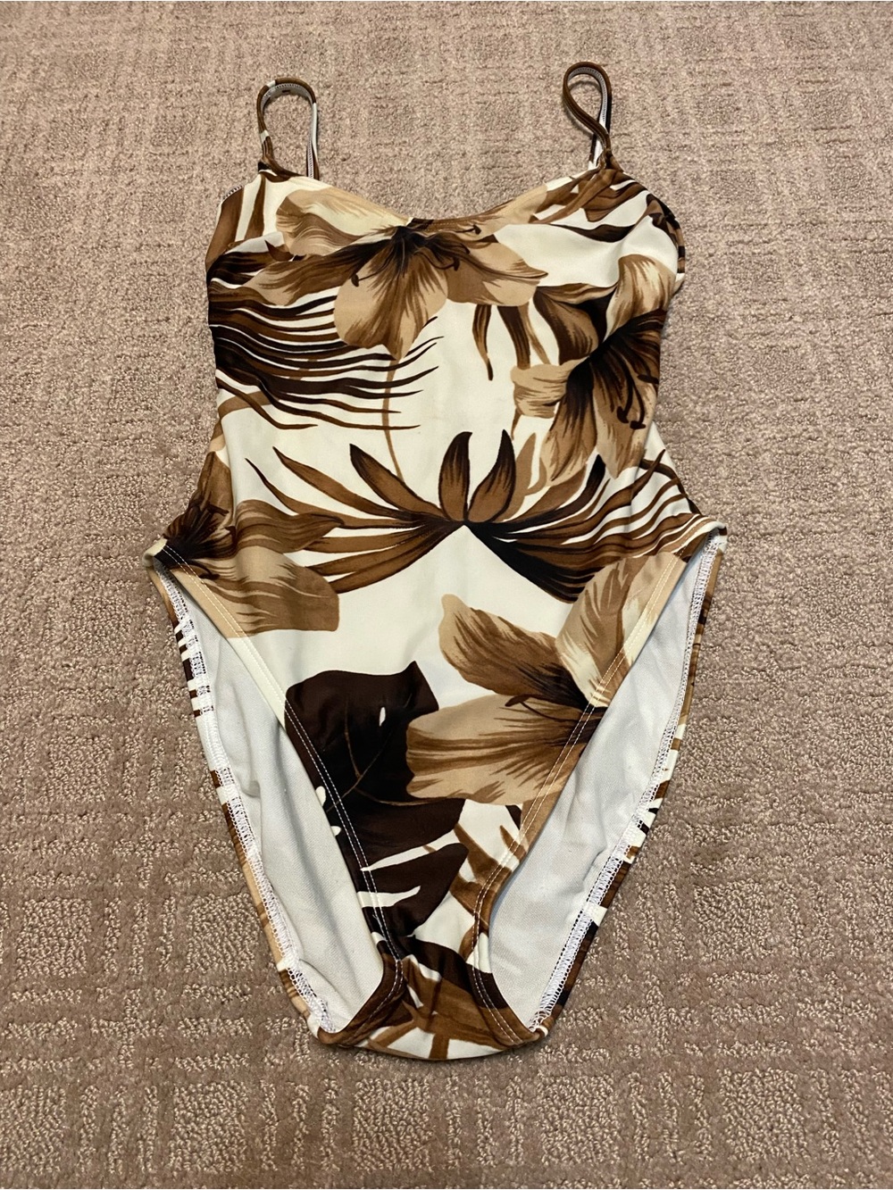 {La Blanca} Tropical One-Piece Swimsuit | Brown ~ Size 8